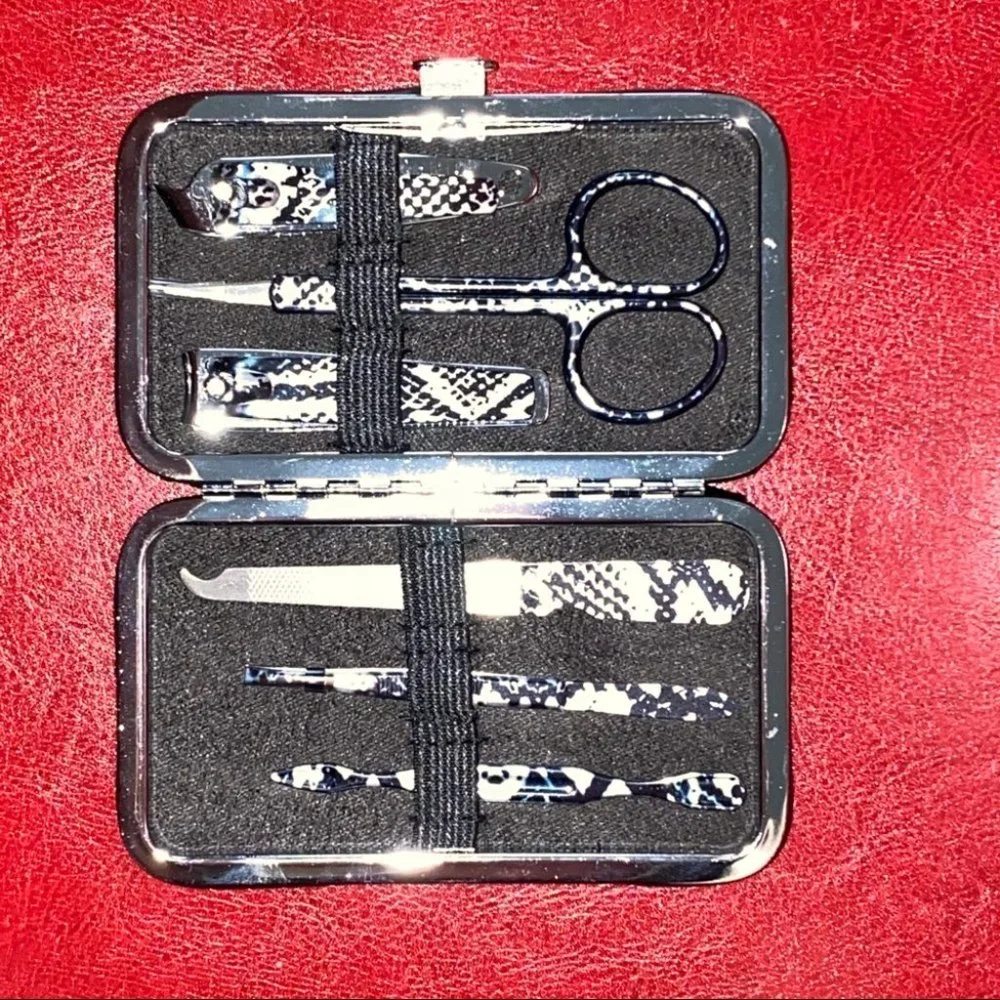 Saks Fifth Avenue‎ Manicure Set - Snake Print: 7 Pc